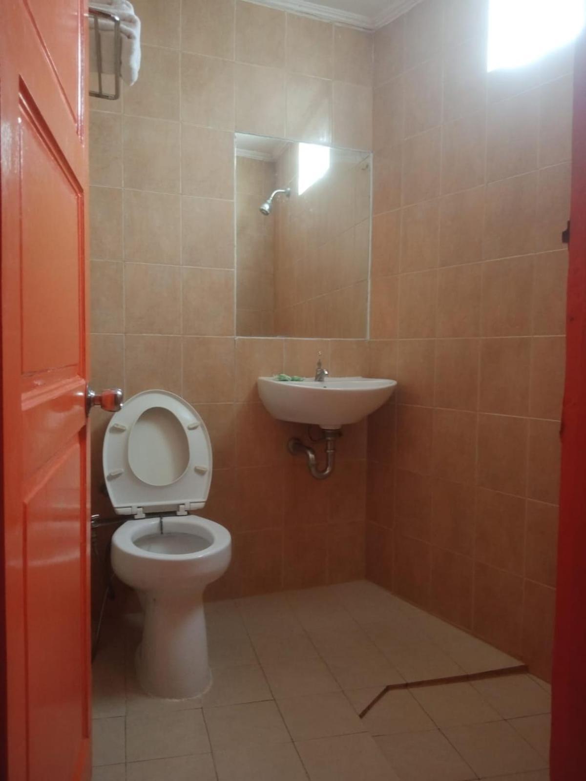 Plaza Hotel Harco Mangga Dua Джакарта Екстериор снимка
