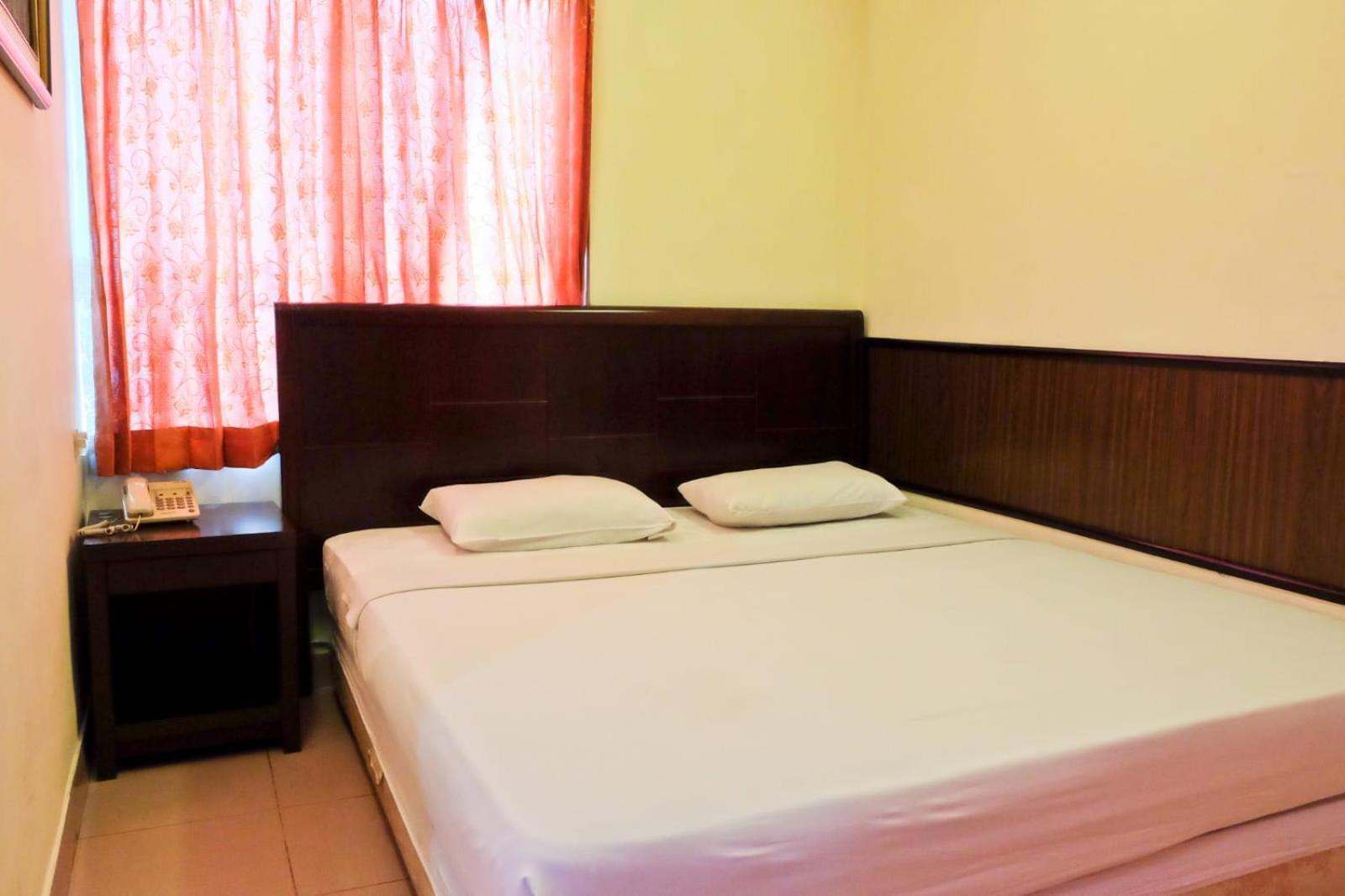 Plaza Hotel Harco Mangga Dua Джакарта Екстериор снимка