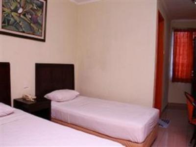 Plaza Hotel Harco Mangga Dua Джакарта Стая снимка