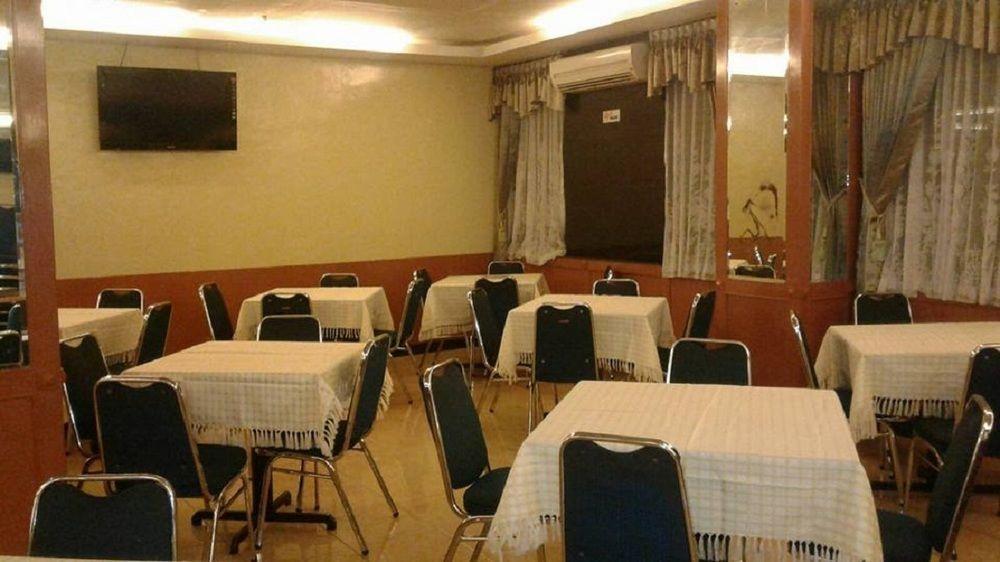 Plaza Hotel Harco Mangga Dua Джакарта Екстериор снимка