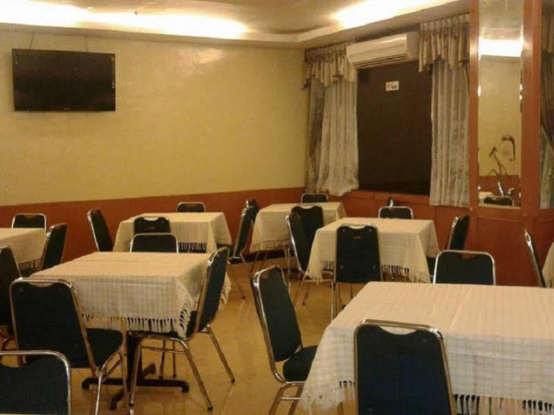 Plaza Hotel Harco Mangga Dua Джакарта Екстериор снимка